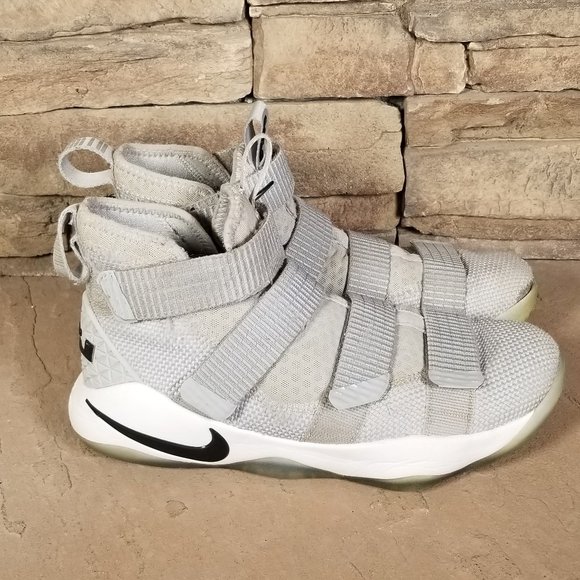 Nike Lebron Soldier XI 11 Men\'s 4.5 Gray Shoes main image 11